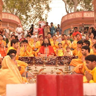 Índia: Cerimônia do pôr do sol em Rishikesh