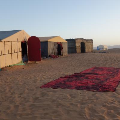 Marrocos: Instalações para uma noite no deserto do Saara