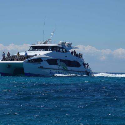 Fiji - Barco hop-on hop-off entre as ilhas