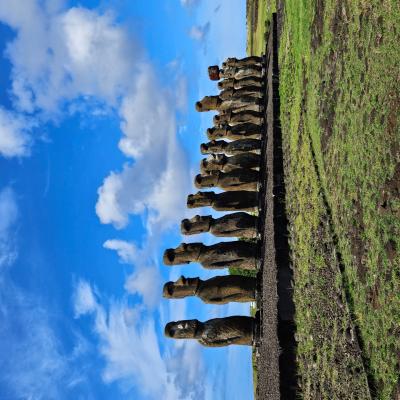 Ilha de Páscoa - Tonariki a maior plataforma de moais na ilha