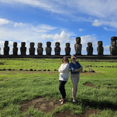 Ilha De Pascoa Giuliana E Deborah Em Tonariki
