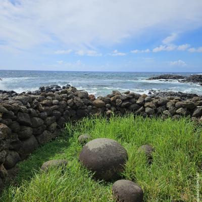 Ilha De Pascoa Pedra Que Simboliza O Umbigo Do Mundo